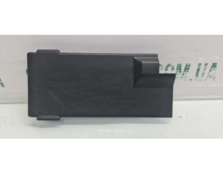 Заглушка салону Skoda Octavia A5 1K0971981B VAG (1K0971981B)