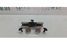 Кронштейн кріплення проводки на тепловому екрані 1.2tsi Skoda Octavia A5 1K0972825M VAG (1K0972825M)