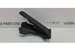 Педаль газу 1.2tsi Skoda Octavia A5 1K1721503AC VAG (1K1721503AC)