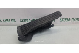 Педаль газу вживана Skoda Superb 2 1K1721503M VAG (1K1721503M)