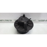 Двигун вентилятора пічки (обігрівача салону) Volkswagen Golf 5 VAG (1K1819015E)