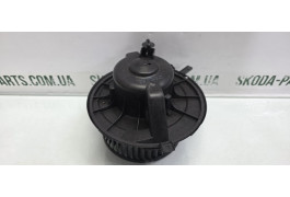 Двигун вентилятора пічки (обігрівача салону) Volkswagen Golf 5 VAG (1K1819015E)