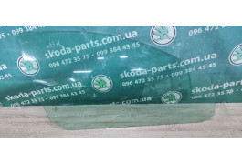 Скло дверей переднє праве Volkswagen Golf 5 1K4845202B VAG (1K4845202B)