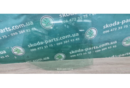 Скло дверей заднє праве Volkswagen Jetta 5 1K5845026 VAG (1K5845026)