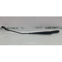 Двірник передній правий Volkswagen Golf 5 VAG (1K5955410B)