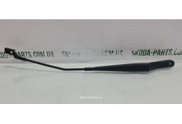 Двірник передній правий Volkswagen Golf 5 VAG (1K5955410B)