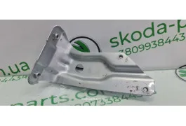 Кронштейн кріплення крила передній лівий Volkswagen Golf 6 1K6821135 VAG (1K6821135)
