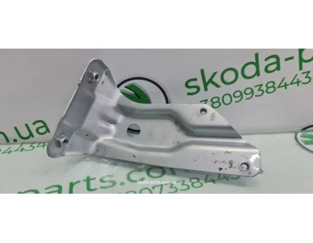 Кронштейн кріплення крила передній лівий Volkswagen Golf 6 1K6821135 VAG (1K6821135)
