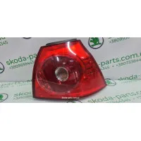 Стоп задній правий, зовнішній хетчбек Volkswagen Golf 5 1K6945096AC VAG (1K6945096AC) Стоп задній правий, зовнішній хетчбек Volkswagen Golf 5 1K6945096AC VAG (1K6945096AC)