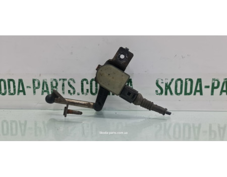 Датчик положення кузова Skoda Superb 2 1T0907503 VAG (1T0907503)