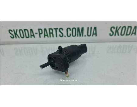 Насос омивача вітрового скла Skoda Fabia New 1T0955651A0 VAG (1T0955651A)