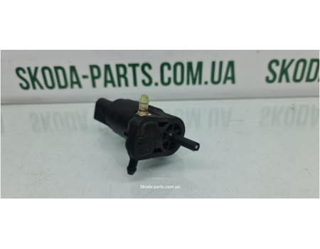 Насос омивача вітрового скла Skoda Fabia New 1T0955651A VAG (1T0955651A)