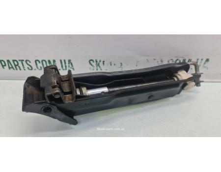 Домкрат Skoda Octavia Tour 1U0011031A VAG (1U0011031A)
