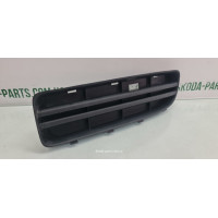 Решітка бампера передня ліва Skoda Octavia tour 1U0807367C VAG (1U0807367C)