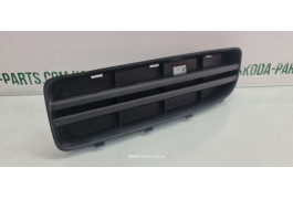 Решітка бампера передня ліва Skoda Octavia tour 1U0807367C VAG (1U0807367C)
