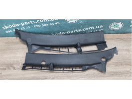 Вітрова панель Жабо Skoda Octavia Tour 1U0819404C дві частини VAG (1U0819404C)