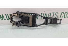 Тримач зовнішньої передньої лівої ручки відкриття дверей Skoda Octavia Tour 1U0837885A вживана VAG (1U0837885A)