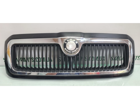 Решітка радіатора рестайл в чорному кольорі 9910 Skoda octavia tour вживана 1U0853651U VAG (1U0853651U)