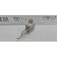 Двигун відмикання кришки багажника Skoda Octavia Tour 1U0862159 VAG (1U0862159)