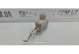 Двигун відмикання кришки багажника Skoda Octavia Tour 1U0862159 VAG (1U0862159)