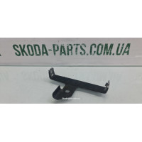 Кронштейн кріплення консолі салону Skoda Octavia Tour 1U0863350A вживаний VAG (1U0863350A)