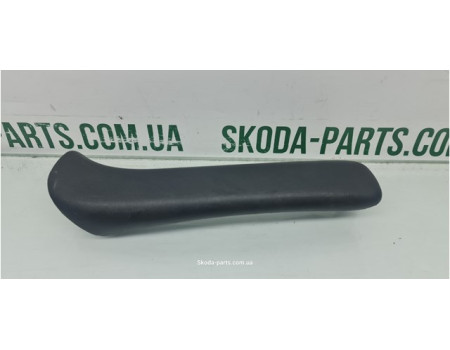 Накладка ручки задня ліва Skoda Octavia Tour 1U0867197 VAG (1U0867197)