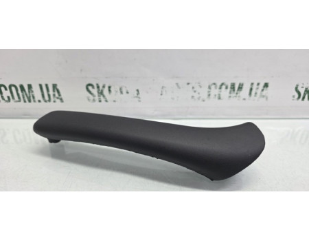Накладка ручки дверей внутрішня передня права Skoda Octavia Tour VAG (1U0867198B)