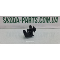 Кліпса карти дверей нижня Skoda Octavia Tour 1U0867260D VAG (1U0867260D)