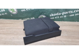 Підлокітник заднього сидіння Skoda Octavia Tour VAG (1U0885081S)