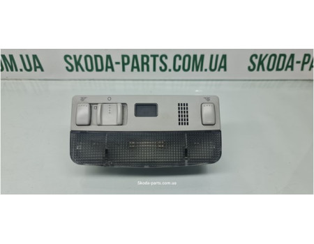 Плафон підсвітки салону Skoda Octavia Tour 1U0947105B VAG (1U0947105B)