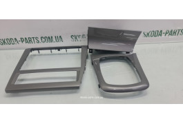 Пепельниця з накладками Skoda Octavia Tour VAG (1U1857962BM)