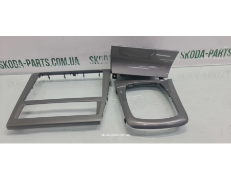 Пепельниця з накладками Skoda Octavia Tour VAG (1U1857962BM)