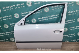Дверка передня ліва сіра Skoda Octavia Tour 1U4831051 вживана VAG (1U4831051)