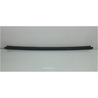 Ущільнювач скла передніх дверей лівої, зовнішній (планка) Skoda Octavia Tour вживаний 1U4837477A VAG (1U4837477A)