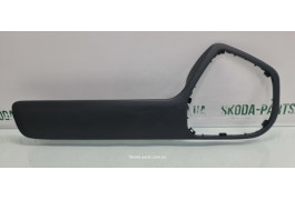 Накладка карти дверей передня ліва Skoda Octavia Tour VAG (1U4867131A)