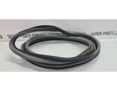 Ущільнювач передній лівий сірий Skoda Octavia Tour VAG (1U4867365DA)