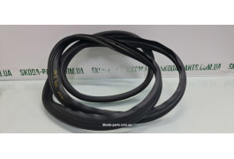 Ущільнювач дверей задній ліфтбек рестайл Skoda Octavia Tour 1U4867367D VAG (1U4867367D)