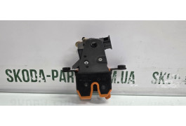 Замок кришки багажника ліфтбек Skoda Octavia Tour 1U6827501A VAG (1U6827501A)