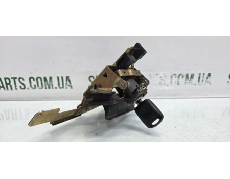 Замок  кришки багажника личинка замка з ключем Skoda Octavia tour 1U6827565B ліфтбек VAG (1U6827565B)