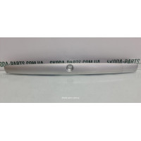 Планка підсвітки номерного знаку Skoda Octavia Tour 1U6827577E вживана VAG (1U6827577E)