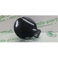 Лючок паливного бака комбі чорний Skoda Octavia Tour 1U9809857E VAG (1U9809857E)