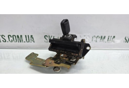 Личинка з ключем відмикання кришки багажника Skoda Octavia Tour універсал 1U9827565G VAG (1U9827565G)