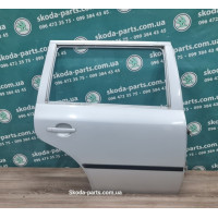 Двері задні праві сірі 9102 Skoda Octavia Tour combi VAG (1U9833056)