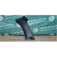 Накладка задньої правої стійки комбі Skoda Octavia Tour 1U9867248 VAG (1U9867248)
