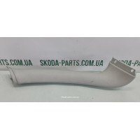 Накладка кришки багажника ліва комбі Skoda Octavia Tour 1U98677131 вживана VAG (1U98677131)