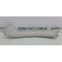 Накладка кришки багажника права комбі Skoda Octavia Tour 1U98677141 вживана VAG (1U98677141)