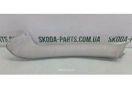Накладка кришки багажника права комбі Skoda Octavia Tour 1U98677141 вживана VAG (1U98677141)