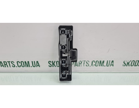 Плата заднього ліхтаря, контактна Skoda Octavia Tour вживана 1U9945257 VAG (1U9945257)