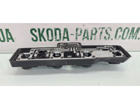 Плата заднього правого ліхтаря стопа Skoda Octavia Tour вживана 1U9945258 VAG (1U9945258)