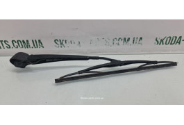 Двірник задній кришки багажника комбі Skoda Octavia Tour 1U9955707B VAG (1U9955707B)
